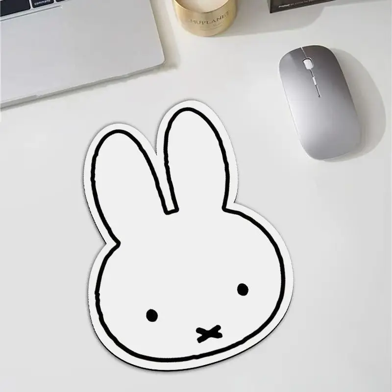 Tappetino per Mouse a Forma di - Office Furniture Brands recensione e prezzo